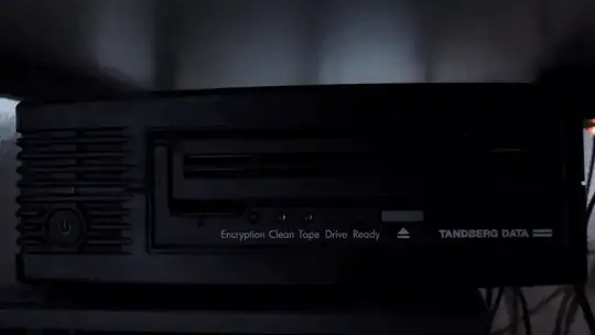 all LEDs of an LTO-6 drive are flashing